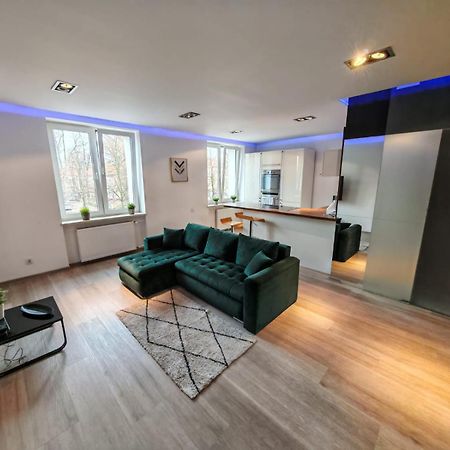 Nowoczesny Apartament III Al. Nmp Czestochowa Luaran gambar