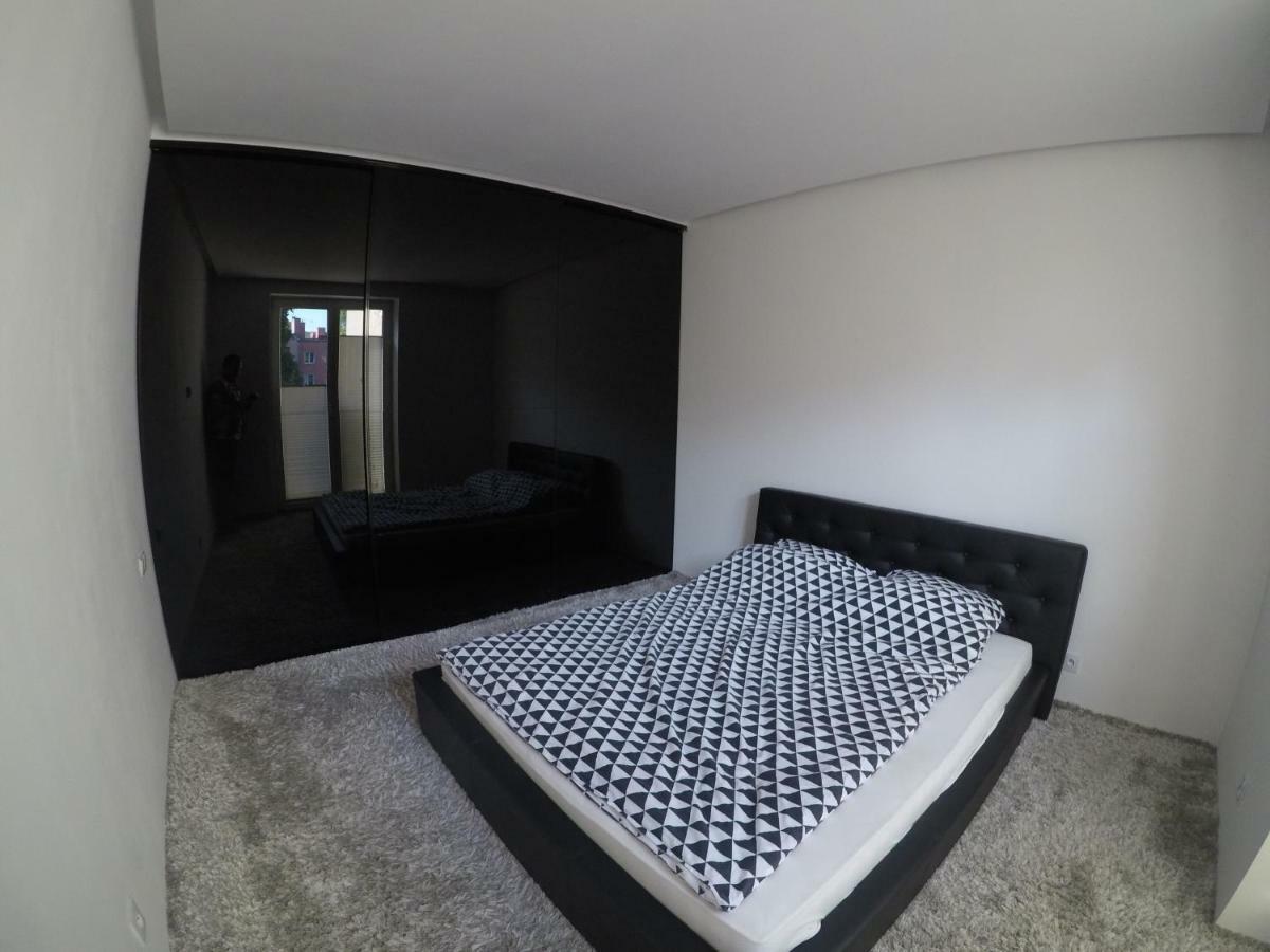 Nowoczesny Apartament III Al. Nmp Czestochowa Luaran gambar