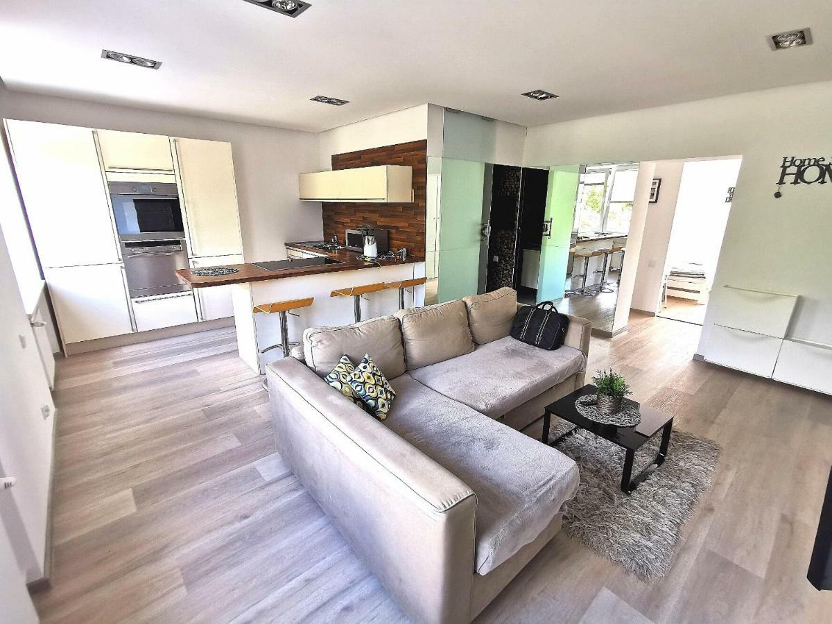 Nowoczesny Apartament III Al. Nmp Czestochowa Luaran gambar